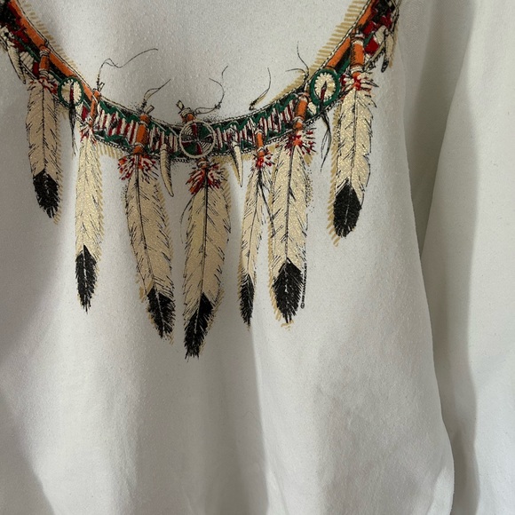Fruit of the Loom White Sweatshirt with Feather Design - Picture 2 of 11